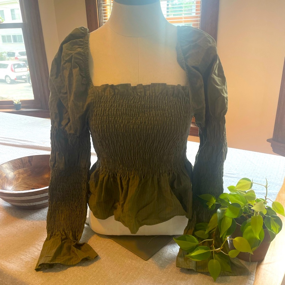 Topshop puffy sleeve top NWT